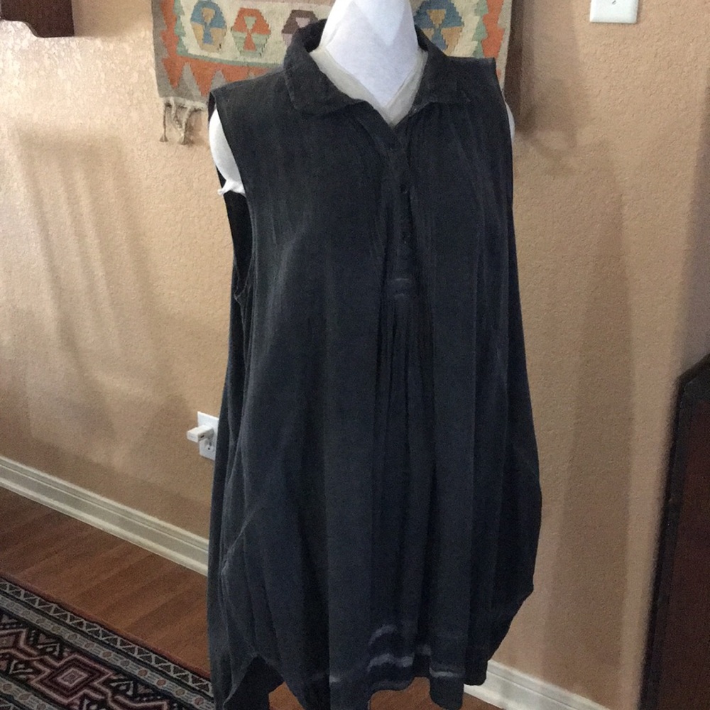 APU size XL short sleeve dress with pockets